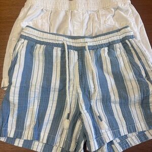 Old Navy linen shorts, bundle of two